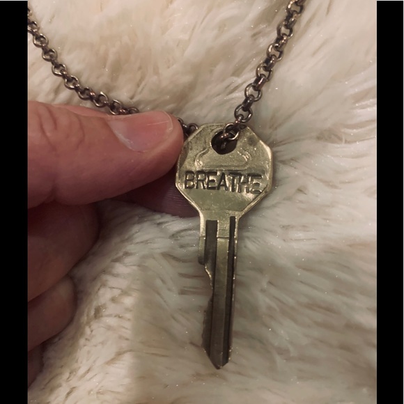 Breathe Key Necklace - Picture 6 of 8